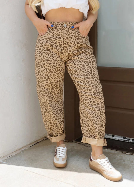 Risen Mid Rise Cropped Barrel Leopard Jean