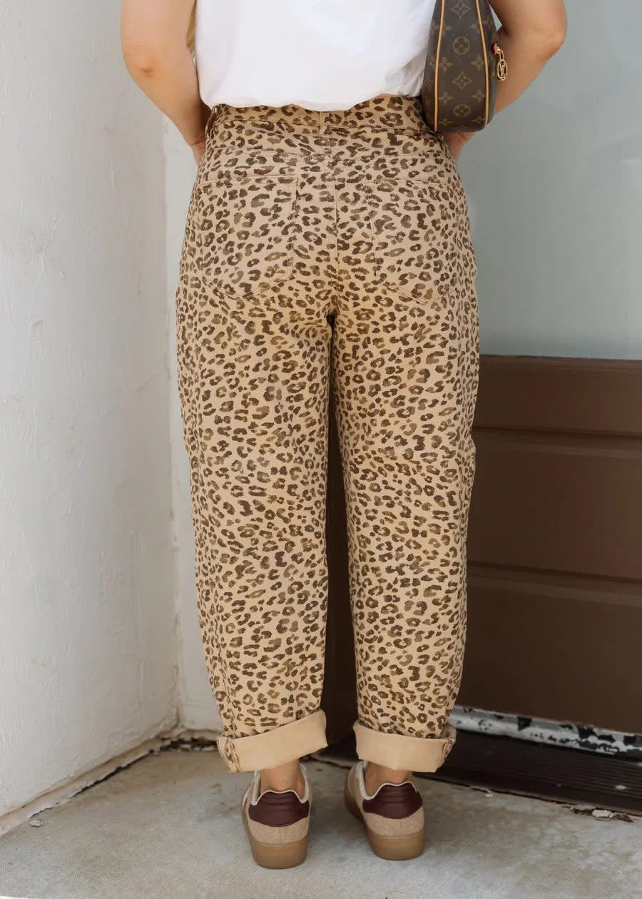 Risen Mid Rise Cropped Barrel Leopard Jean