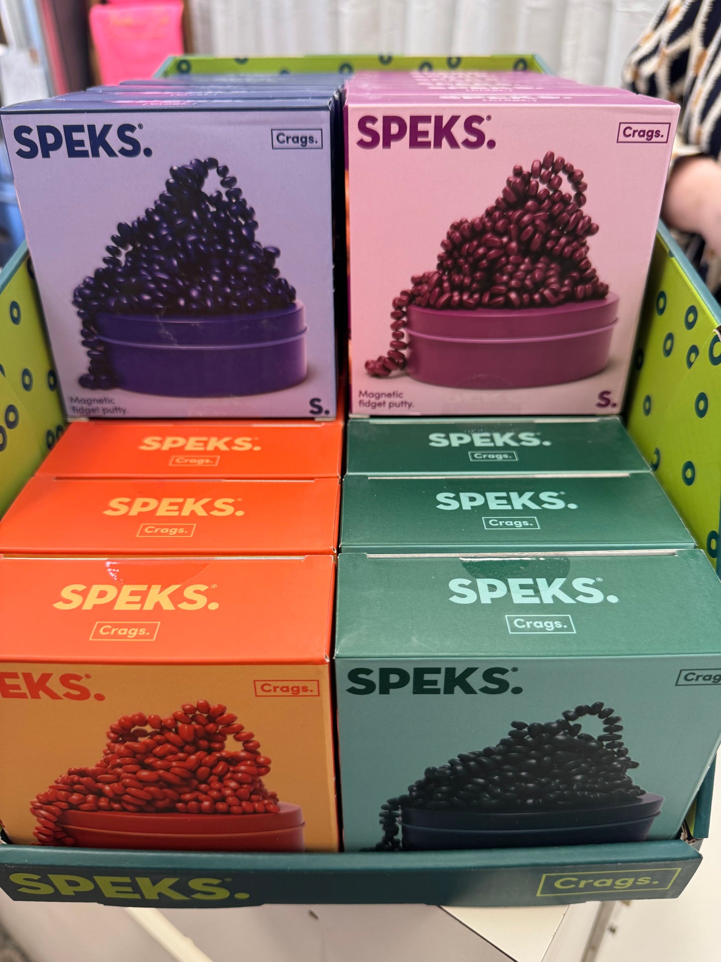 500+ Speks MAGNETIC PUTTY