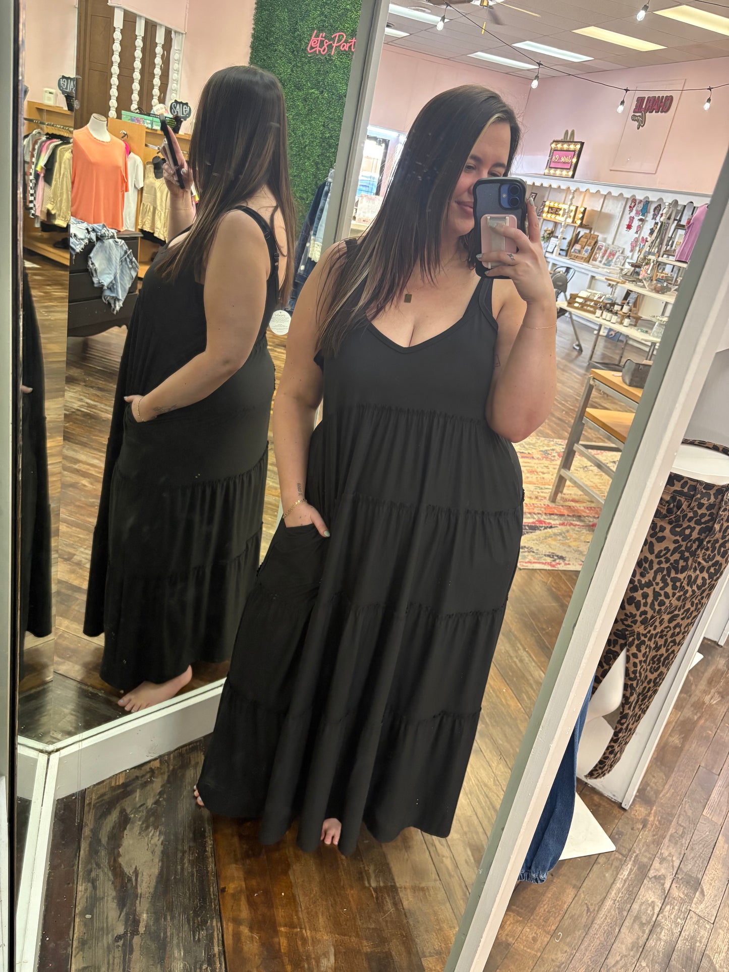 Plus V-Neck Cami Maxi Dress W Pockets