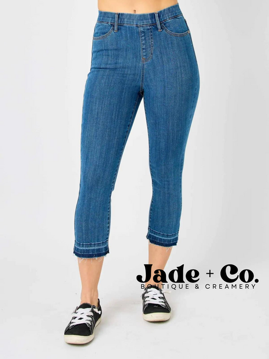 Amber Judy Blue Skinny Capris